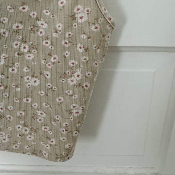 Forever 21 Beige Floral Cropped Camisole - Picture 4 of 4